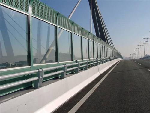 高架桥隔声屏障