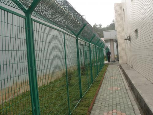 监狱护栏安装案例